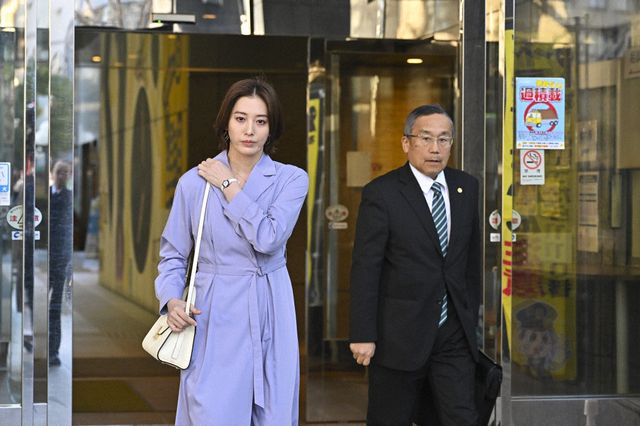 月城かなとがアナウンサー役！日曜劇場「キャスター」アナウンサー第2話場面写真【ネタバレあり】（3枚目）