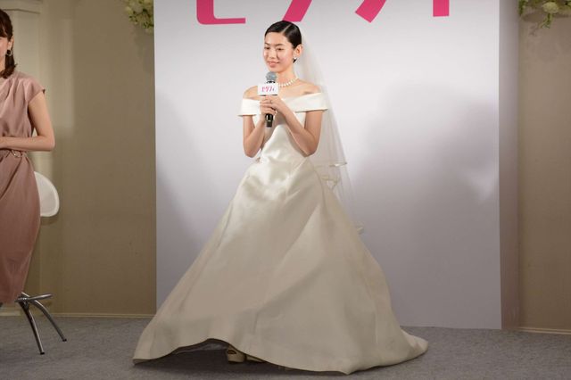 白石聖、美しいウエディングドレス姿で登壇！「ゼクシィ」新CM発表会（5枚目）