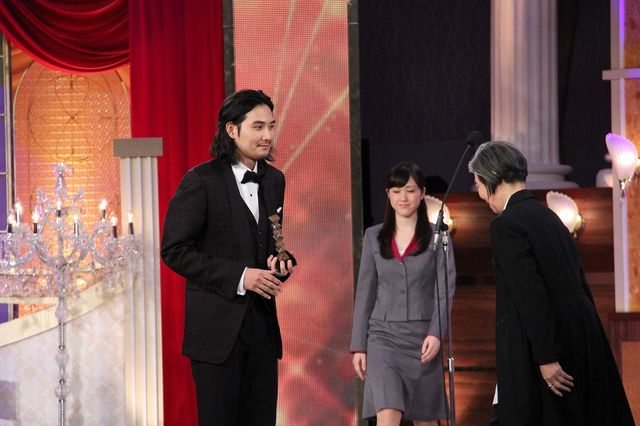 松田龍平が最優秀主演男優賞！「日本アカデミー賞授賞式」フォトギャラリー（24枚目）