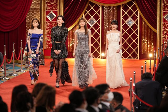 美しい！のん、有村架純、広瀬すず、吉岡里帆ら女優陣がレッドカーペットに（9枚目）