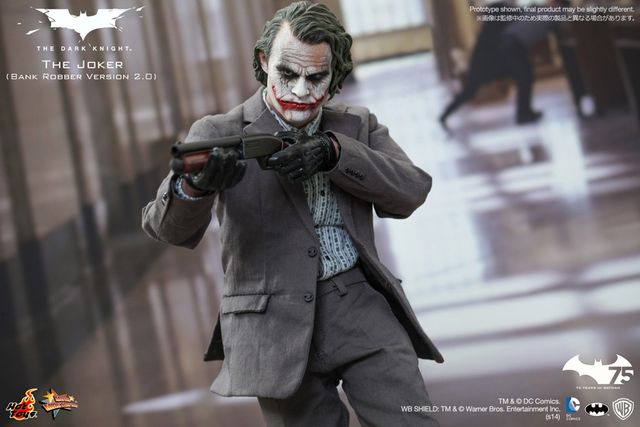 ヒース レジャー版ジョーカー銀行強盗バージョンをゲット 貴重フィギュアが限定発売 シネマトゥデイ 映画の情報を毎日更新