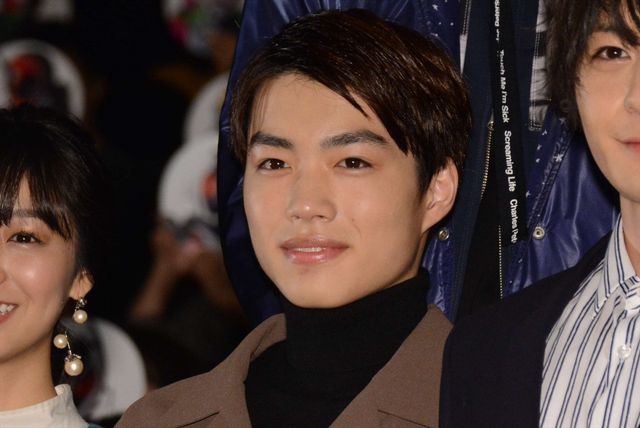 奥野壮、犬飼貴丈らキャスト集結！『平成仮面ライダー20作記念　仮面ライダー平成ジェネレーションズ FOREVER』初日舞台あいさつ（3枚目）