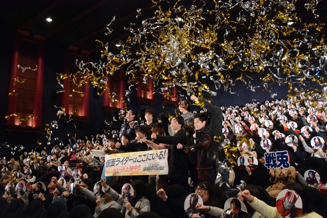 奥野壮、犬飼貴丈らキャスト集結！『平成仮面ライダー20作記念　仮面ライダー平成ジェネレーションズ FOREVER』初日舞台あいさつ（12枚目）