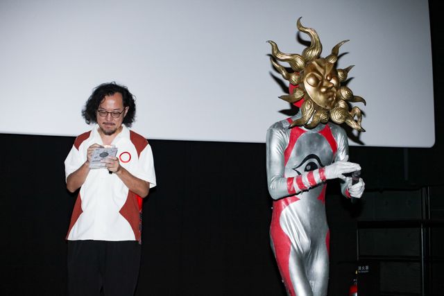 タローマンがファンサービス！重大発表が行われた『大長編　タローマン　万博大爆発』舞台挨拶（8枚目）