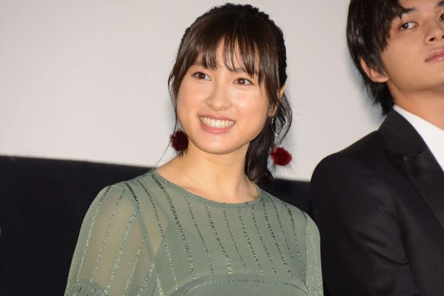 土屋太鳳、北村匠海ら仲良しキャスト陣！『春待つ僕ら』公開“Anniversary”舞台あいさつ（4枚目）