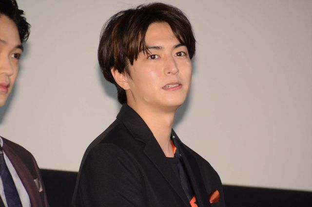 土屋太鳳、北村匠海ら仲良しキャスト陣！『春待つ僕ら』公開“Anniversary”舞台あいさつ（7枚目）