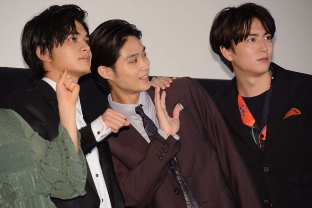 土屋太鳳、北村匠海ら仲良しキャスト陣！『春待つ僕ら』公開“Anniversary”舞台あいさつ（16枚目）