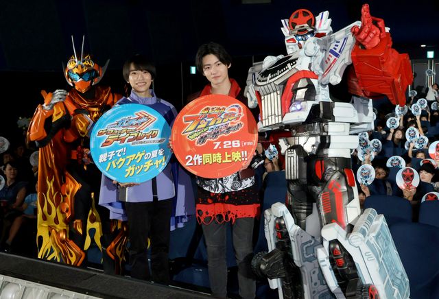 「仮面ライダーガッチャード」本島純政＆「ブンブンジャー」井内悠陽が親子上映会に登場！（11枚目）
