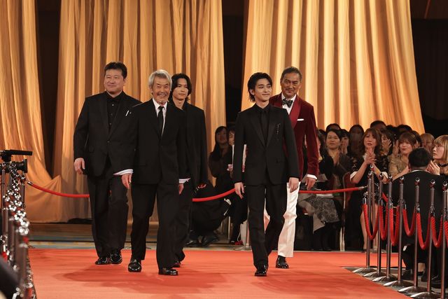 横浜流星＆松村北斗＆渡辺謙ら華麗に登場！レッドカーペットで夢の共演（2枚目）