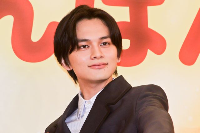 今田美桜＆北村匠海の仲良しショット！朝ドラ「あんぱん」会見より（3枚目）