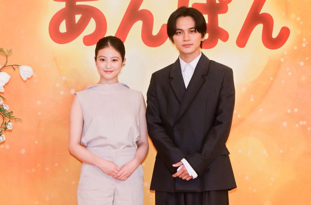 今田美桜＆北村匠海の仲良しショット！朝ドラ「あんぱん」会見より（4枚目）