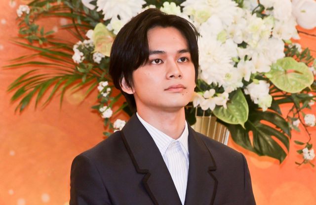 今田美桜＆北村匠海の仲良しショット！朝ドラ「あんぱん」会見より（9枚目）