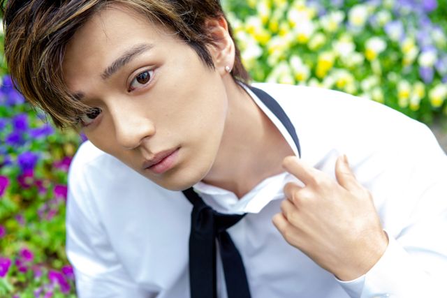 寄りすぎ！【新田真剣佑インタビューカット集】（4枚目）