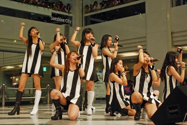 汗だくでパフォーマンス！モーニング娘。フォトギャラリー：フォトギャラリー