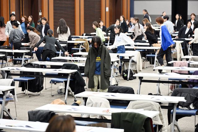 幻影の男の正体判明！「御上先生」第3話場面写真【ネタバレあり】（6枚目）