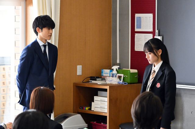 幻影の男の正体判明！「御上先生」第3話場面写真【ネタバレあり】（25枚目）