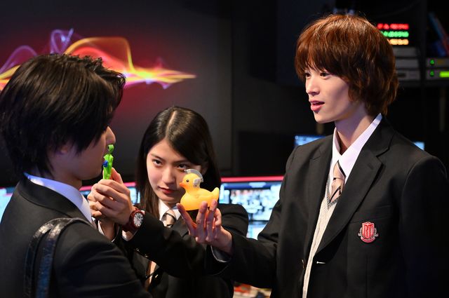 幻影の男の正体判明！「御上先生」第3話場面写真【ネタバレあり】（34枚目）