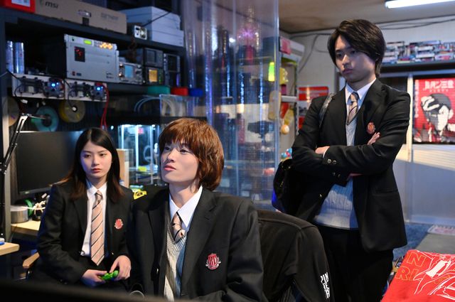 幻影の男の正体判明！「御上先生」第3話場面写真【ネタバレあり】（35枚目）