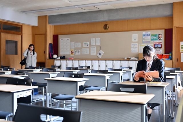 幻影の男の正体判明！「御上先生」第3話場面写真【ネタバレあり】（39枚目）