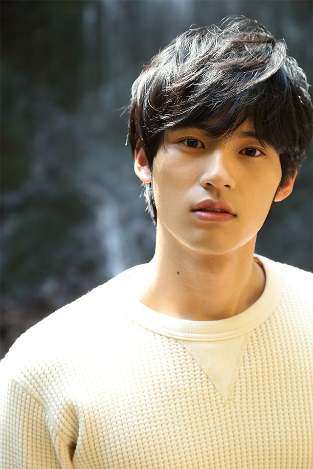 岡田健史が魅せる！ファースト写真集「鼓動」先行カット（2枚目）