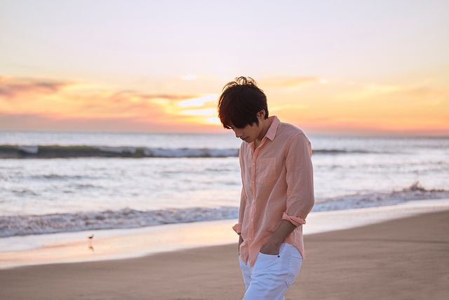 岡田健史が魅せる！ファースト写真集「鼓動」先行カット（3枚目）