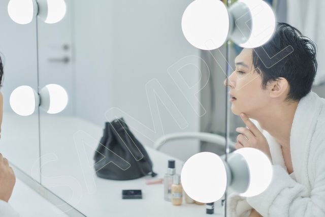 「吉沢亮 2022.4→2023.3 カレンダー」より（3枚目）