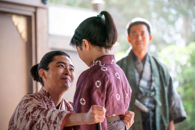 黒田官兵衛（倉悠貴）、息子・松寿丸（森優理斗）と再会…！「豊臣兄弟！」24回場面写真（6枚目）