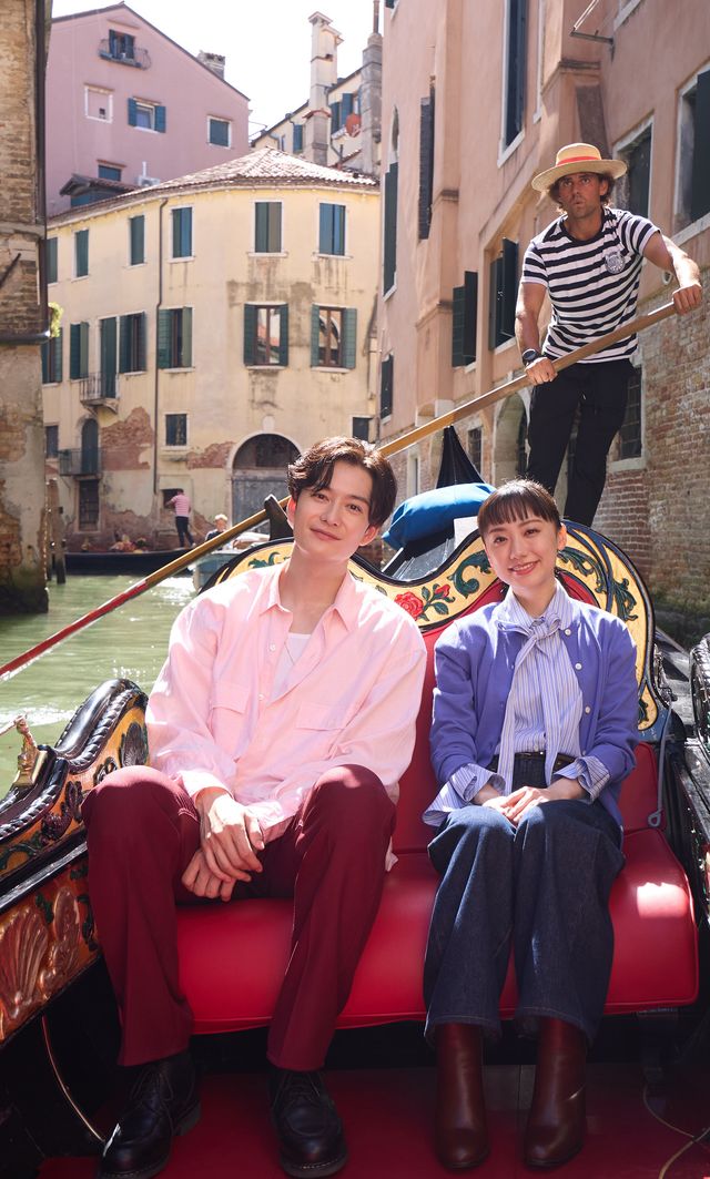 まるで映画のワンシーン　芦田愛菜＆岡田将生、水の都・ベネチアをめぐる【ベネチア国際映画祭】（9枚目）