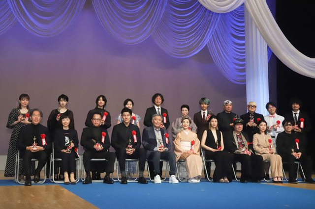 古田新太、瀧内公美、鈴木亮平、三浦透子ら第31回日本映画批評家大賞授賞式名シーン：フォトギャラリー