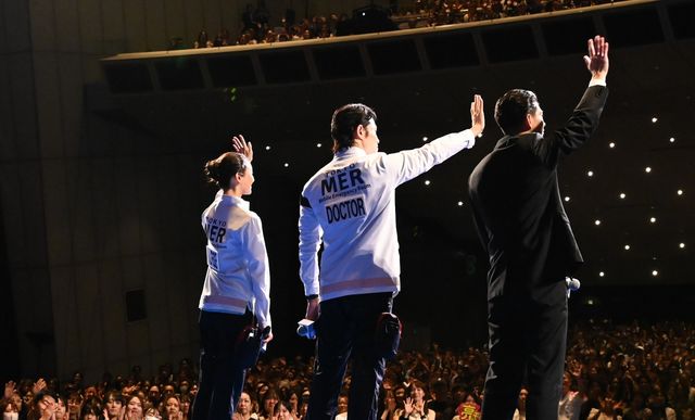 鈴木亮平・賀来賢人・菜々緒が役衣装でサプライズ登壇！『劇場版TOKYO MER～走る緊急救命室～CAPITAL CRISIS』完成披露（4枚目）