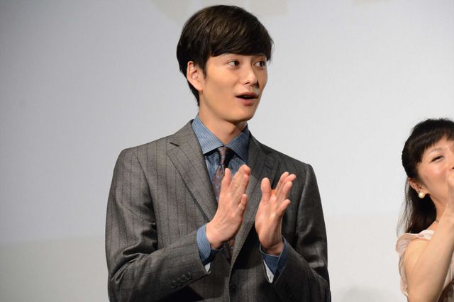岡田将生の秘密を隠そうとする姿がかわいすぎ…！『秘密』イベントフォトギャラリー（4枚目）