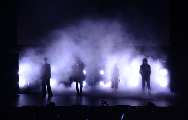 佐藤健、宮崎優、町田啓太、志尊淳が「グラスハート」世界最速試写会イベントにサプライズ登場！：フォトギャラリー