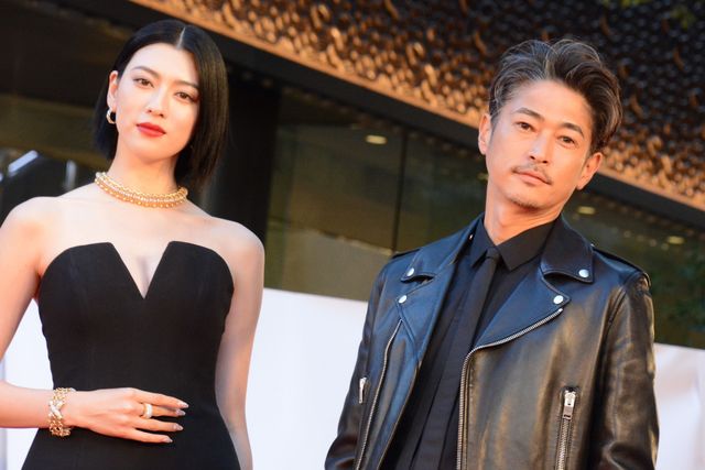 女優陣が大胆ドレスで美の競演（7枚目）