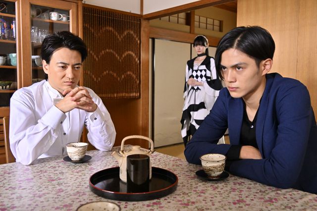 ドライバーを奪う謎の少女…「仮面ライダーギーツ」第13話「謀略IV：ドライバーを奪還せよ！」（3枚目）