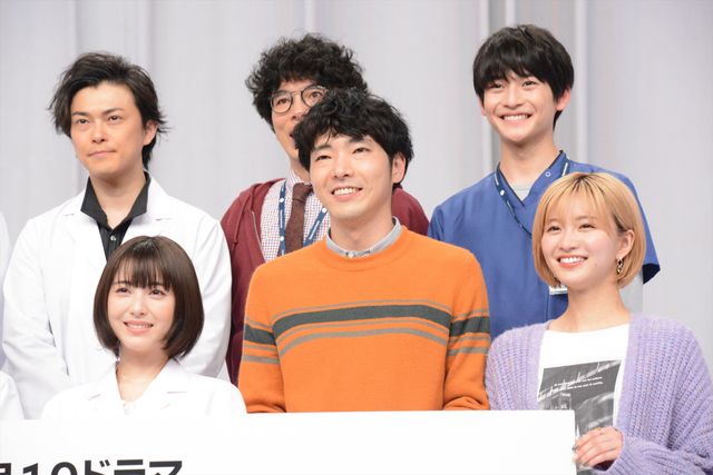 浜辺美波が白衣姿で登場！「ドクターホワイト」取材会にキャスト集結（28枚目）