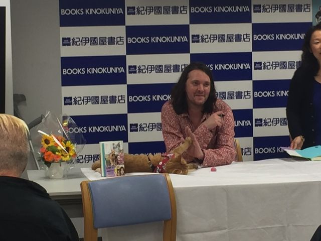 猫ボブのハイタッチは悶絶級のかわいらしさ！【写真たくさん】（52枚目）