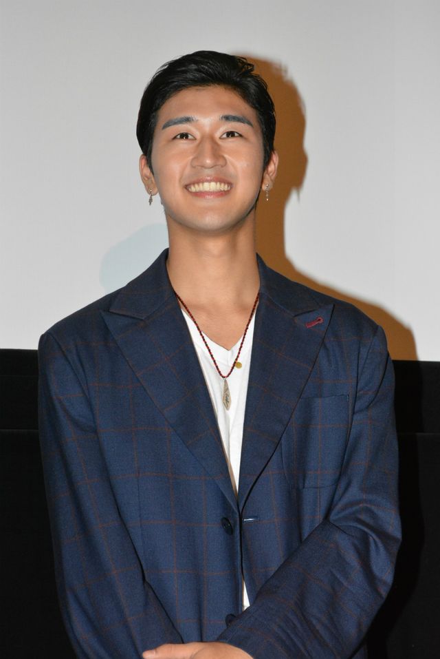 小池唯、初キスシーンの味は…？映画『琉球バトルロワイアル』初日舞台あいさつ（8枚目）