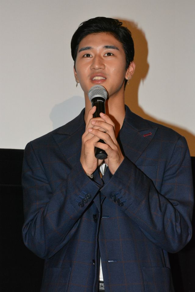 小池唯、初キスシーンの味は…？映画『琉球バトルロワイアル』初日舞台あいさつ（9枚目）