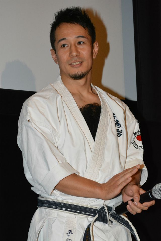 小池唯、初キスシーンの味は…？映画『琉球バトルロワイアル』初日舞台あいさつ（10枚目）