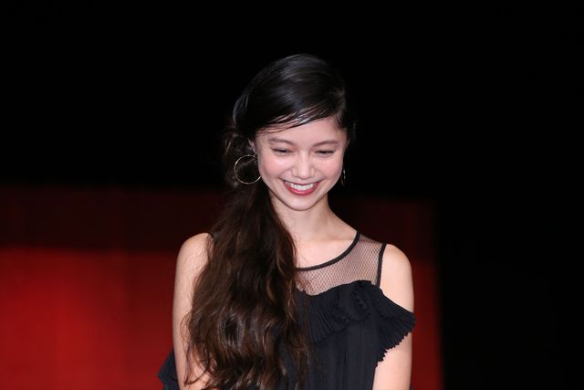 西島秀俊＆宮崎あおい＆綾野剛、黒スーツ＆ドレスで登場！（20枚目）