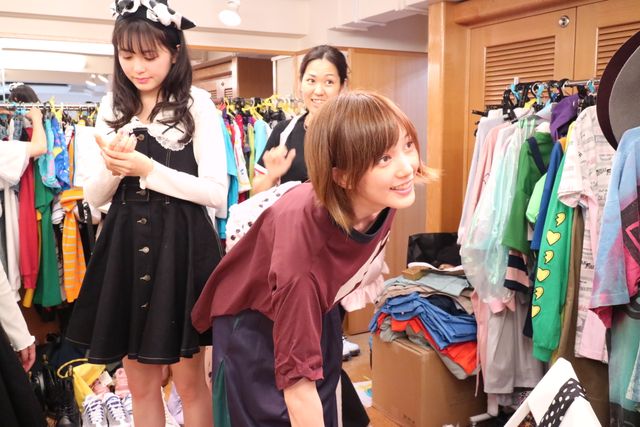 本田翼、吉田凜音×久間田琳加のスタイリストに！映画『ヌヌ子の聖★戦　～HARAJUKU STORY～』メイキング写真（4枚目）