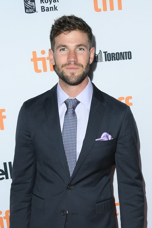 アン・ハサウェイ、攻めすぎな髪型＆ドレス！第41回トロント国際映画祭フォトギャラリー（6枚目）