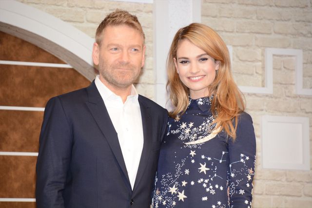 バースデーサプライズに『シンデレラ』女優大感激！フォトギャラリー（4枚目）