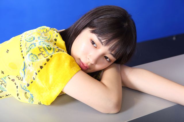 マツゲ長っ！【広瀬すずインタビューカット集】（5枚目）