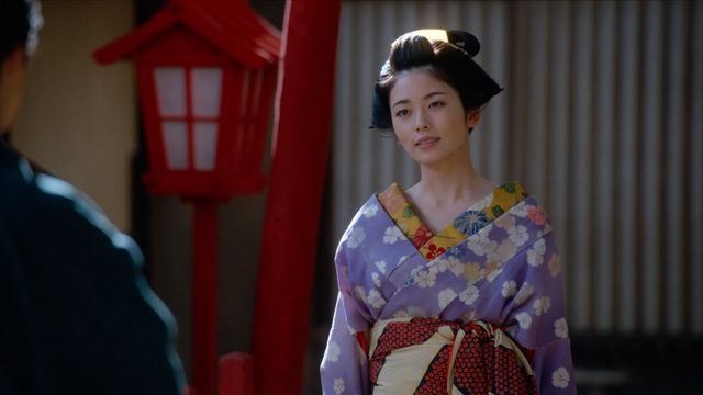 蔦重が惚れ惚れ…“男前”な花の井改め瀬川（小芝風花）「べらぼう」第7回場面写真