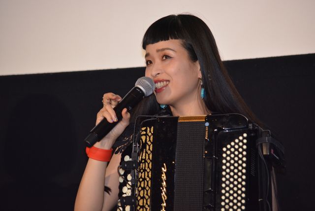 足立梨花主演『キスできる餃子』完成披露舞台あいさつ（9枚目）