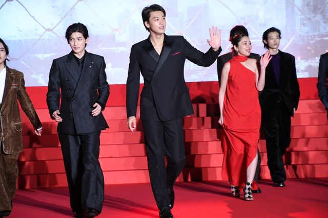 六本木にゾンビ襲来！竹内涼真主演『劇場版　君と世界が終わる日に FINAL』完成披露舞台あいさつ：フォトギャラリー