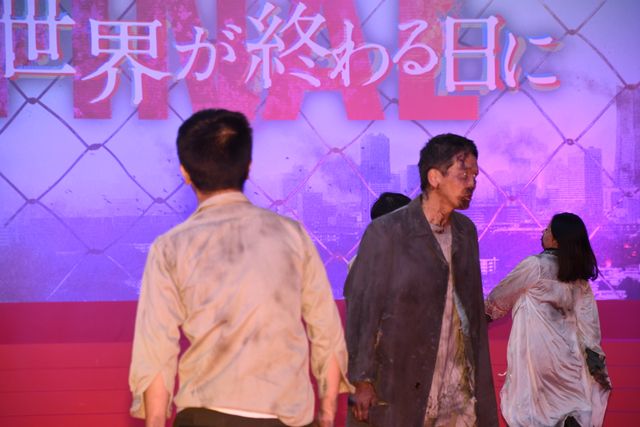六本木にゾンビ襲来！竹内涼真主演『劇場版　君と世界が終わる日に FINAL』完成披露舞台あいさつ（12枚目）