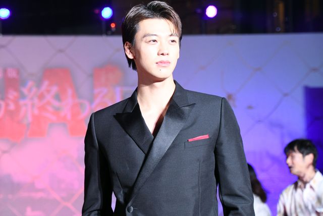 六本木にゾンビ襲来！竹内涼真主演『劇場版　君と世界が終わる日に FINAL』完成披露舞台あいさつ（16枚目）