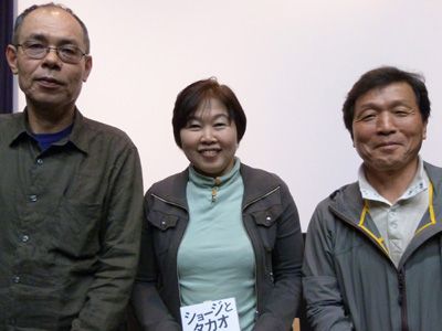 （左から）杉山卓男、井手洋子監督、桜井昌司